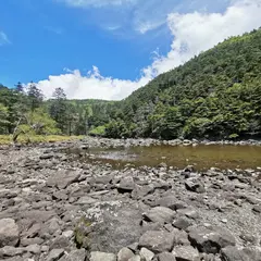 亀甲池
