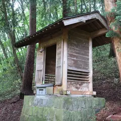 稲裏神社 (いなつつみじんじゃ)