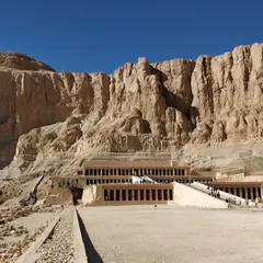 ハトシェプスト女王葬祭殿（Temple of Hatshepsut at Deir el Bahari）