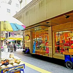 ナラヤ スクンビット24店