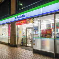 ファミリーマート 金沢本町二丁目店