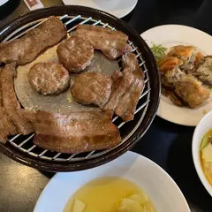 Nhà Hàng Nem Vuông