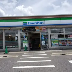 ファミリーマート 東郷町和合店