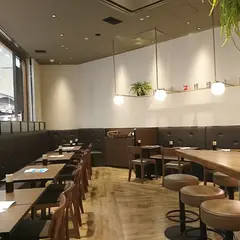 MoMoChi CAFÉ&DINING