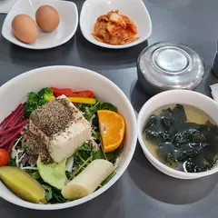 コンガンハン食堂/건강한식당