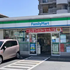 ファミリーマート 加平インター店