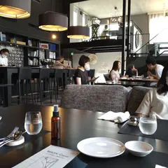 comfort dining DADA