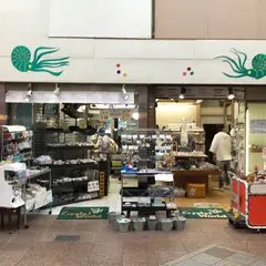 クリスタル・ワールド 京都三条本店