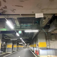 新宿アイランド駐車場