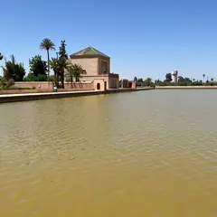 メナラ庭園