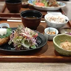 マメゾウ & カフェ