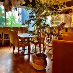 TOTO’S CAFE