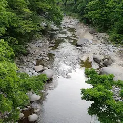 玉石橋の清流