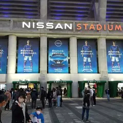 日産スタジアム前