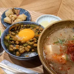 農家の息子がつくる食堂 さんかくとまる