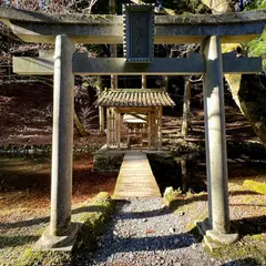 龍ヶ池弁財天社
