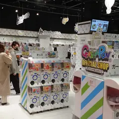 ガシャポンのデパート HEPFIVE店