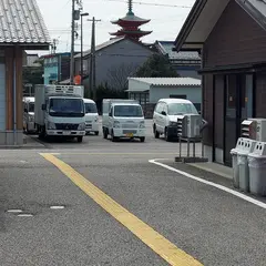 道の駅 氷見 駐車場