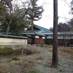 専修寺 賜春館