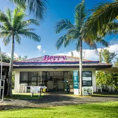 マリンクラブ ベリー カヌチャ店