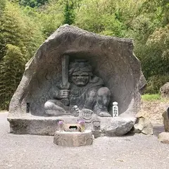 棚下不動の滝駐車場