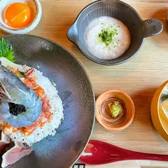 海鮮丼 海鮮 ランチ 海鮮とろろめし 鷠ロロ ぎょろろ