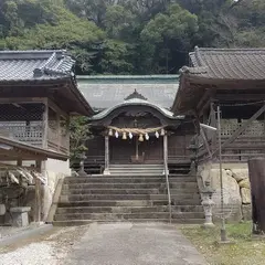 香春(かわら)神社