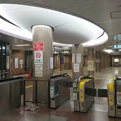 八事日赤駅