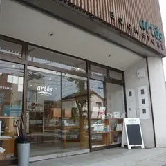 arts Book Store