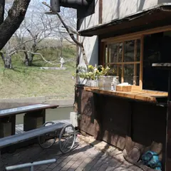 水辺の石窯キッチン
