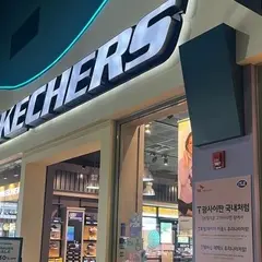 Skechers