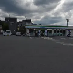 ファミリーマート 桜井阿部店