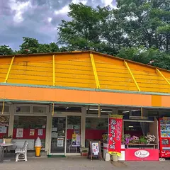 イチマルマルイチ広場