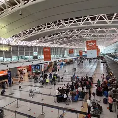 エセイサ国際空港