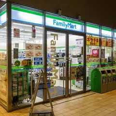 ファミリーマート 汐留メディアタワー店