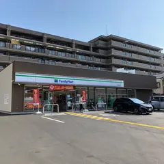ファミリーマート 渋谷街道音羽店