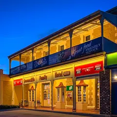 Queenscliffe Family Hotel