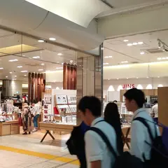JINS ecute大宮店