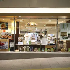 ヤマサちくわ（株） 豊橋駅カルミア店