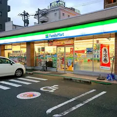 ファミリーマート 金沢諸江通り店