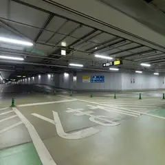 サンポート高松地下駐車場