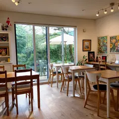 ヒュッゲカフェ グリーンシューツ