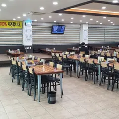 ３代クッス会館 本館(삼대국수회관 본점)