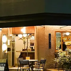 小皿とお酒 マルーン堂