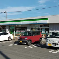 ファミリーマート 津久井三ヶ木店