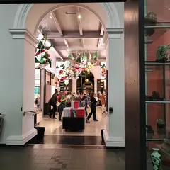 V&A Shop