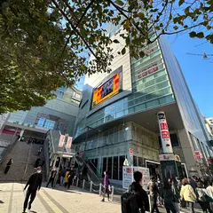 ユニクロ 新宿フラッグス店