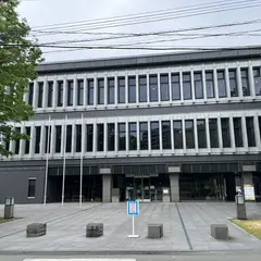 県立図書館