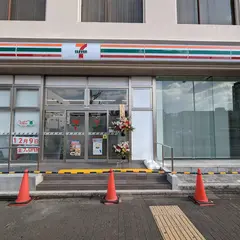 セブン-イレブン京都堀川三条店