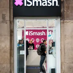 iSmash - Victoria Station
